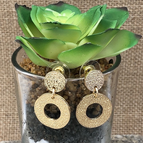 🍀 Hammered Gold Hoop Drop Earrings - Picture 1 of 2